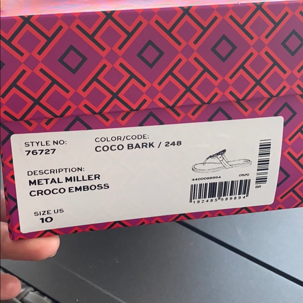 Brand new Tory Burch metal Miller sandal 🩴 - Picture 11 of 11